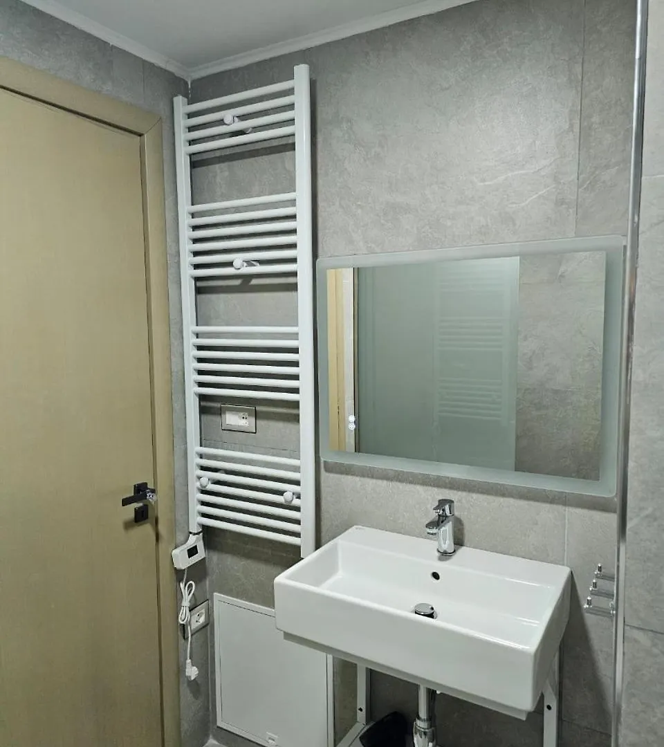 Hotel Petro Avlonya 0*,  Arnavutluk