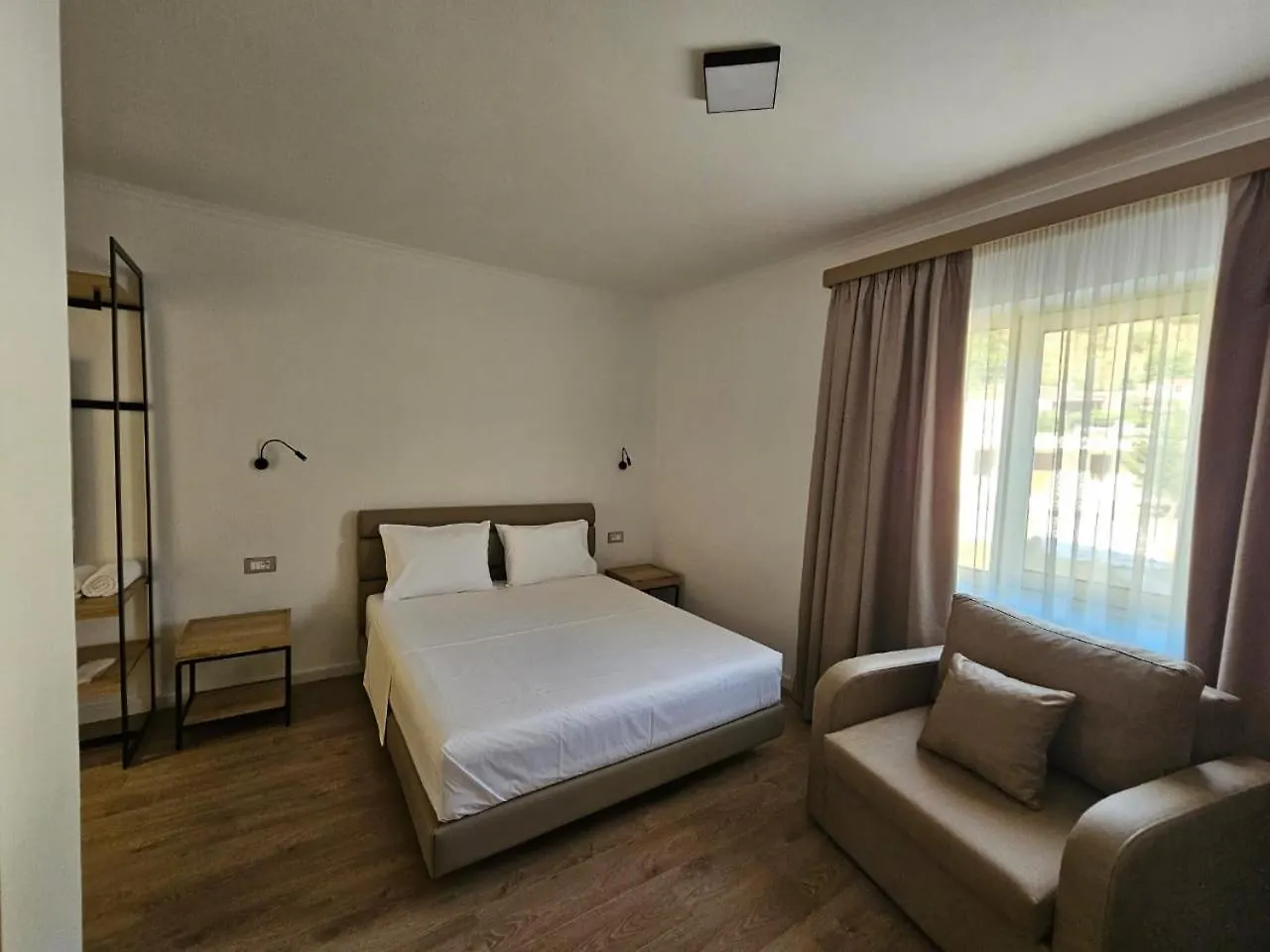 Hotel Petro Vlora 0*,  Albánia